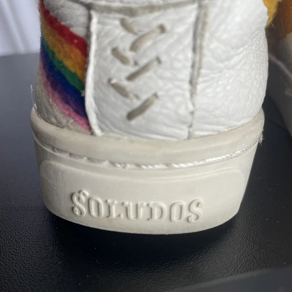 Soludos Ibiza Sz 7.5 White Leather Low Top Sneakers Rainbow Wave sun‎ Good Vibes